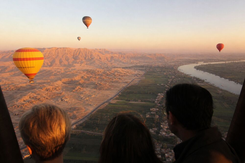 Marco & Elena · Spain · Luxor balloon ride